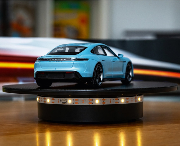 Porsche Taycan Advent Calendar 1:24